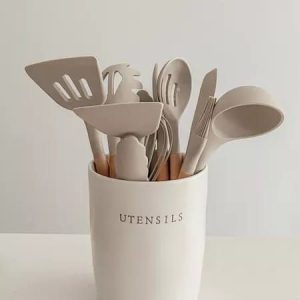 kitchen accessories.